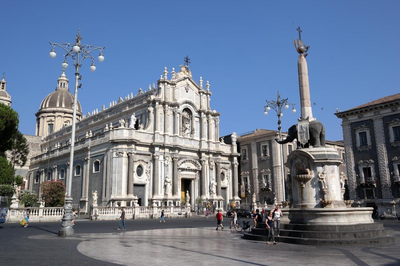 Ferienwohnung Le Case Del Duomo Catania Exterior foto